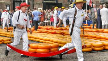 kaasmarkt-alkmaar-min